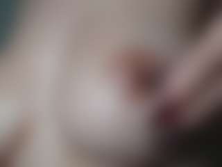 OnlyKira's Live Sex Cam Show