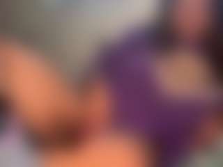 yourmamisilk's Live Sex Cam Show