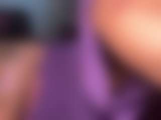 yourmamisilk's Live Sex Cam Show