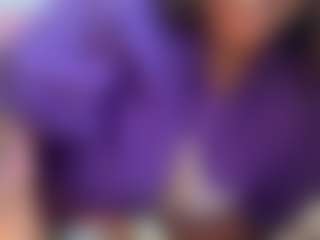 yourmamisilk's Live Sex Cam Show