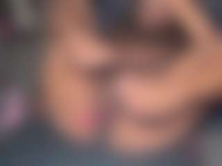yourmamisilk's Live Sex Cam Show