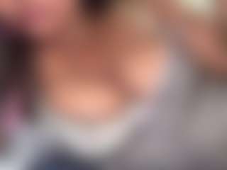 yourmamisilk's Live Sex Cam Show