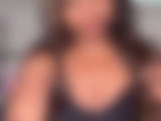 yourmamisilk's Live Sex Cam Show