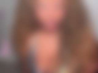 yourmamisilk's Live Sex Cam Show
