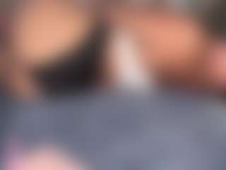 Live cam show with yourmamisilk - Thick on Dolls Live