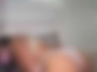 yourmamisilk's Live Sex Cam Show