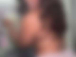 yourmamisilk's Live Sex Cam Show
