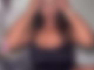 yourmamisilk's Live Sex Cam Show