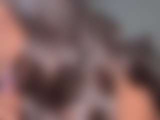 yourmamisilk's Live Sex Cam Show