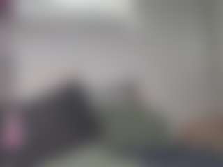 yourmamisilk's Live Sex Cam Show