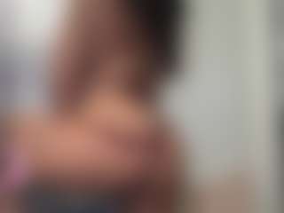 yourmamisilk's Live Sex Cam Show