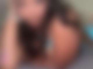 yourmamisilk's Live Sex Cam Show