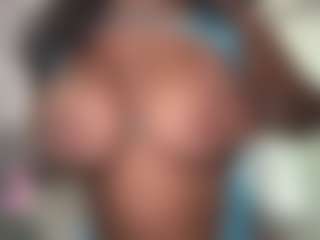 yourmamisilk's Live Sex Cam Show