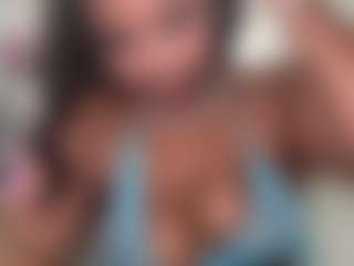 yourmamisilk's Live Sex Cam Show