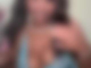 yourmamisilk's Live Sex Cam Show