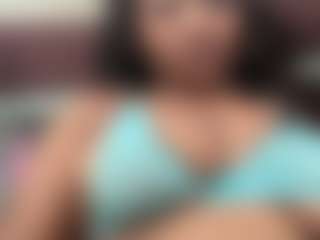 yourmamisilk's Live Sex Cam Show