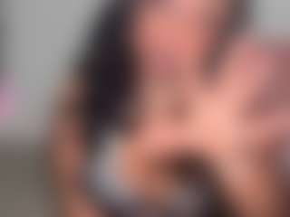 yourmamisilk's Live Sex Cam Show