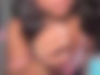 Live cam show with yourmamisilk - Brown Eyes on CamClone