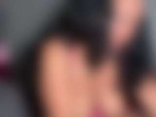 yourmamisilk's Live Sex Cam Show