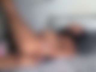 Live cam show with yourmamisilk - Tease Mature on Mixed Magazine Live