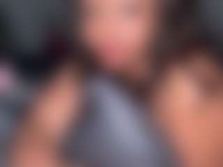 yourmamisilk's Live Sex Cam Show
