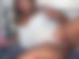 yourmamisilk's Live Sex Cam Show