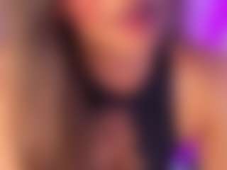 Live cam show with Agatha-Brooks-T - Yoga on AdultVida.com