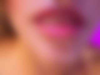 Live cam show with Agatha-Brooks-T - Small Tits on googirlz