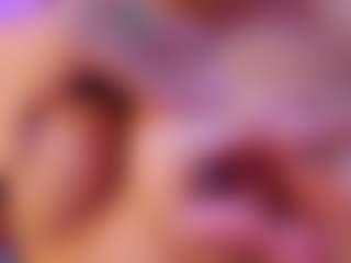 Agatha-Brooks-T MILF webcam performer live streaming