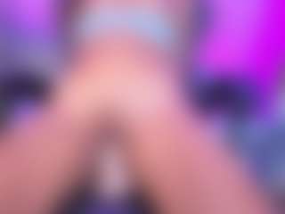 Agatha-Brooks-T MILF webcam performer live streaming