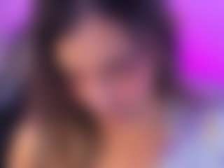 Live cam show with Agatha-Brooks-T - Curvy Small Tits on Camiplay Live