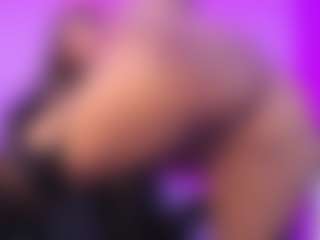 Live cam show with Agatha-Brooks-T - Curvy Middle Aged on Camsoda