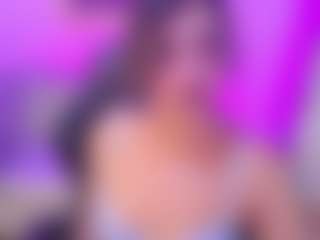 Live cam show with Agatha-Brooks-T - Thin on Camsoda