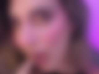 Agatha-Brooks-T MILF webcam performer live streaming