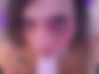 Agatha-Brooks-T MILF webcam performer live streaming