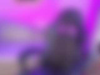 Agatha-Brooks-T MILF webcam performer live streaming