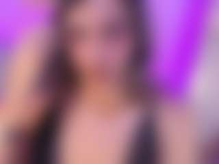 Live cam show with Agatha-Brooks-T - Skinny on Mixed Magazine Live