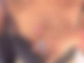 Agatha-Brooks-T MILF webcam performer live streaming