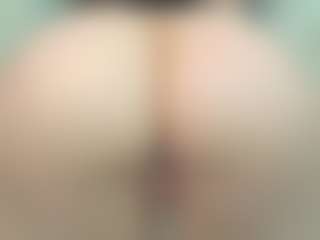 Live cam show with EveFina - Facial on TastyBlacksLive