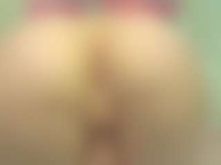 Live cam show with EveFina - Shaved Pussy on Dolls Live