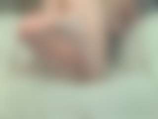 Live cam show with EveFina - Shaved Pussy Mature on Uber Horny