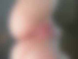 Live cam show with EveFina - Skinny on Fling VIP Chat