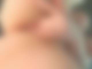 Live cam show with EveFina - Mature Young Adult on CamwithHer