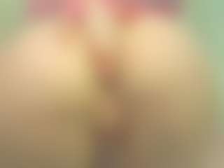 Live cam show with EveFina - Hairy Pussy on live18s.com