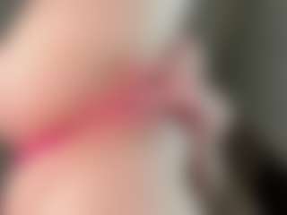 Live cam show with EveFina - Striptease on studioflirtlive.com