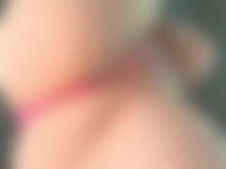 Live cam show with EveFina - Young Adult on madthumbs