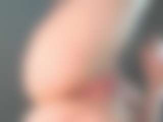 Live cam show with EveFina - Black Shaved Pussy on Camsoda