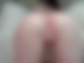 Live cam show with EveFina - Skinny Teen (18+) on Mixed Magazine Live