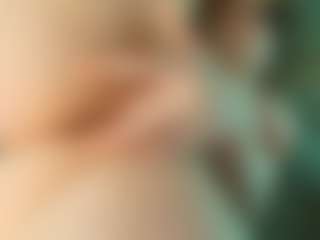 Live cam show with EveFina - Facial Piercings on Streamer API
