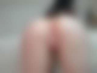 Live cam show with EveFina - Facial on live18s.com